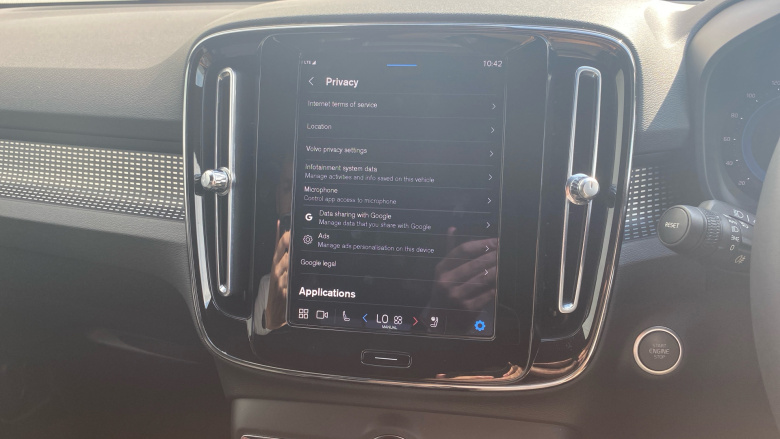 Volvo Xc40 2.0 B4P Plus Dark 5dr AWD Auto Petrol Estate